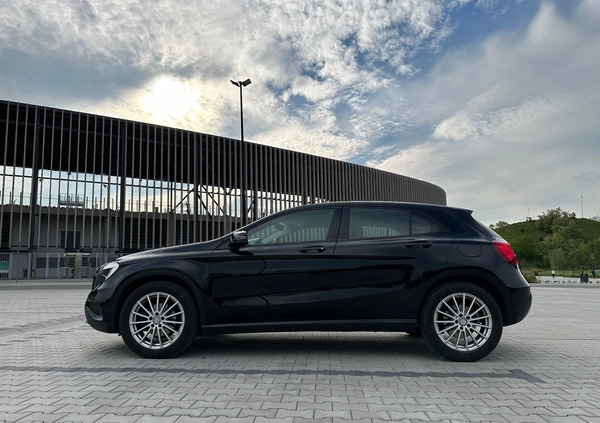 Mercedes-Benz GLA cena 75000 przebieg: 69335, rok produkcji 2016 z Sosnowiec małe 172